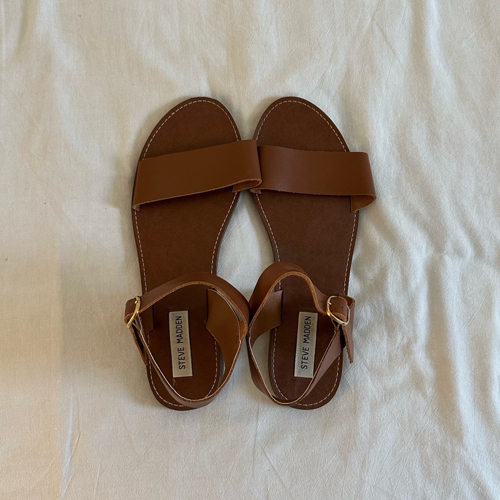 Steve Madden Donddi Tan Leather Sandals in Size 10M